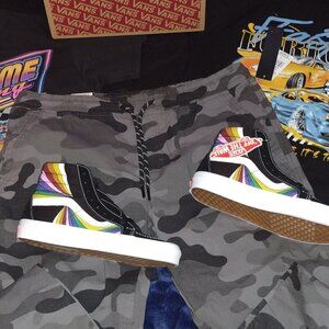 Outfit Bundle 1Pair shoes, 2Shirts, and 1Pair Camo Joggers